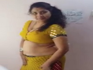 Desi bhabi exposing on cam