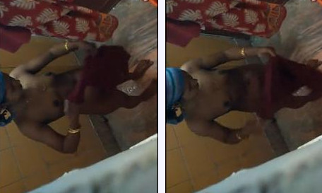 Desi Bhabhi Bathing