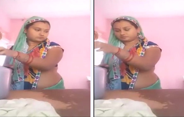 Desi Bhabi Cooking Hot hip