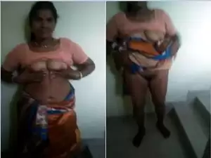 Today Exclusive-Telugu Aunty Showing her Boobs and Pussy