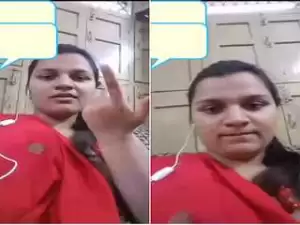 Today Exclusive- Horny Desi Girl Showing Her Boobs and Pussy on Video Call Part 4