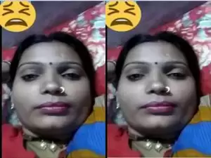 Today Exclusive- Desi Village Bhabhi showing Her Boobs on Video Call Part 1