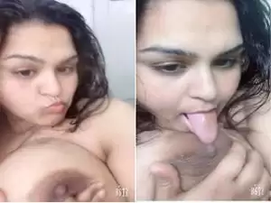 Today Exclusive- Horny Desi Girl Sucking Her Big Boobs