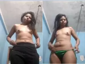 Today Exclusive-Cute Village Girl Showing Her Tits