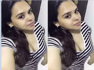 Exclusive- Sexy Punjabi Bhabhi Showing Her Boobs and Pussy