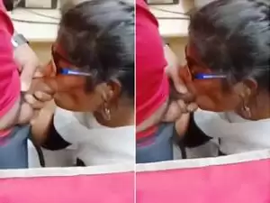 Today Exclusive- Cute Desi Girl give Blowjob to Boss in Office