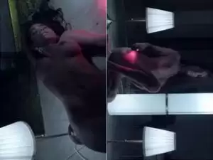 Today Exclusive- Love Robot – Poonam Pandey App Video