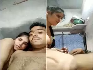 Today Exclusive- Hot Desi Girl Ridding lover Dick