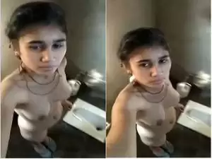 Today Exclusive-Horny Desi Girl Record Her Nude Selfie