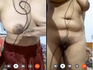 Today Exclusive- Sexy Figure Desi Girl Showing Nude Body On Video Call