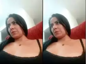 Today Exclusive- Horny NRi Milf Showing Her Boobs Part 3