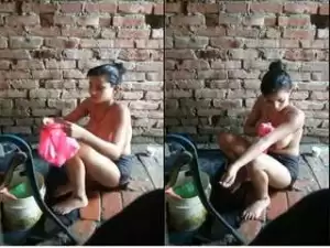 Today Exclusive- Cute Desi Girl Bathing