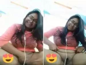 Today Exclusive- Hot Desi Girl Showing Her Pussy Ob Video Call