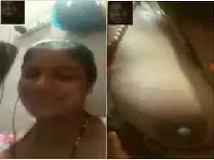Today Exclusive- Sexy Telugu Bhabhi Showing Her Boobs and Pussy To Lover On Video Call part 2