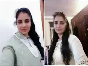 Today Exclusive- Hot Desi Girl Showing Her Boobs and Pussy