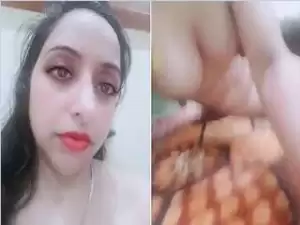 Today Exclusive- Horny Paki Bhabhi Record Nude Selfie Part 4