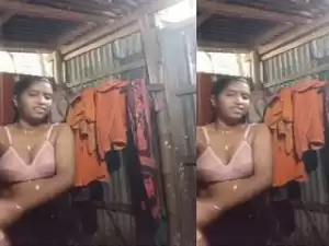 Today Exclusive- Desi Village Girl Showing Her Boobs and Pussy To Lover part  3