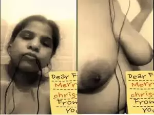 Today Exclusive-Horny paki Girl Showing Her Boobs and Pussy On Video Call
