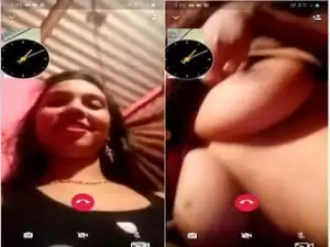 Today Exclusive-Cute Desi Girl Showing Her Boobs and Pussy On Video Call