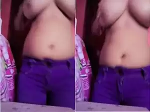 Today Exclusive- Desi girl play With Her Big Boobs