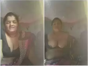 Sexy Odia Bahbhi Showing her Big Boobs with Odia Audio