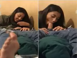 Today Exclusive-Sexy Look Nri Girl Blowjob