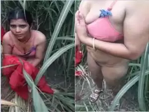 Today Exclusive- Desi Randi Bhabhi Shows Her Pussy