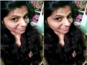 Today Exclusive- Sexy Bhabhi Record Selfie For Lover