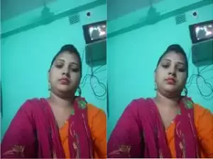 Today Exclusive-Sexy Boudi Showing Her Boobs and Blowjob Part 4