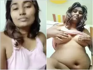 Exclusive- Swathi Naidu Showing Her Boobs
