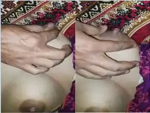 Today Exclusive-Hubby Pressing Wife Milky Boobs