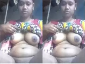 Today Exclusive- Desi Village Girl Showing Her Boobs and Pussy Part 4