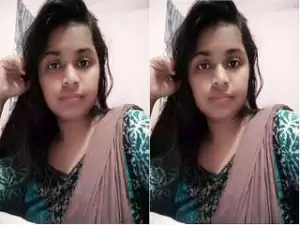 Today Exclusive- Horny Desi Girl Sucking Her Big Boobs