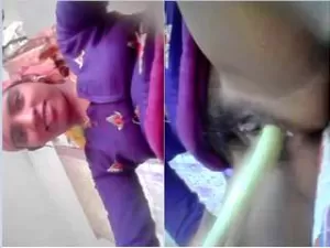 Today Exclusive- Horny Desi Village Girl Masturbating