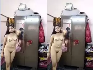 Today Exclusive- Desi Girl Record Her Nude Selfie For BF