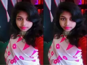 Today Exclusive- Cute Desi Girl Strip Her Cloths and Showing Boobs and Pussy