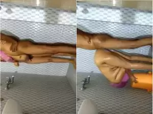 Exclusive- Desi couple Bathing and Fucking In Bathroom