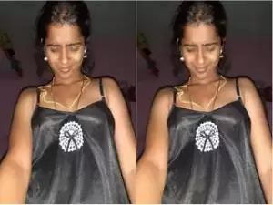 Today Exclusive- Tamil Wife Bathing Record By Hubby