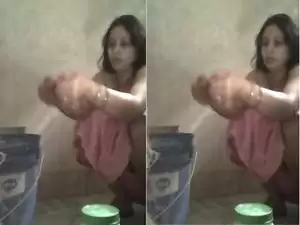 Today Exclusive- Bihari Bhabhi Record Her Bathing Video For Lover