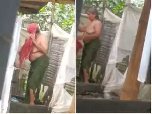 Today Exclusive- Desi Aunty Out Door Bathing part 1
