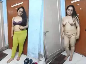 Today Exclusive- Sexy Bhabhi Sucking Hubby Dick