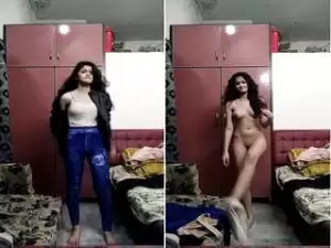Today Exclusive- Cute Desi Girl Record Her Nude Video For Lover