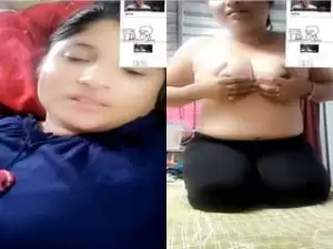 Today Exclusive- Horny Desi Bhabhi Showing Her Boobs and wet Pussy part 1