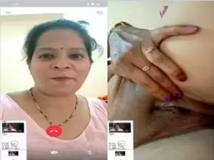 Today Exclusive- Horny Desi Bhabhi Showing Her Boobs and wet Pussy part 3