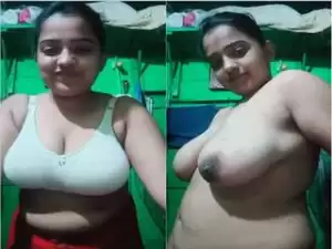 Today Exclusive- Hot Look Desi Girl Showing Her Boobs and Pussy Part 1