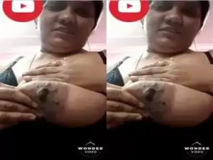 Today Exclusive- Horny Punjabi Bhabhi Showing Her Big Boobs to Lover