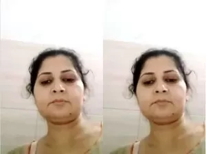 Today Exclusive- Horny Bhabhi Record her Nude Selfie