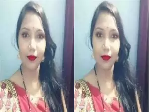 Today Exclusive- Desi Bhabhi Record her Bathing Video