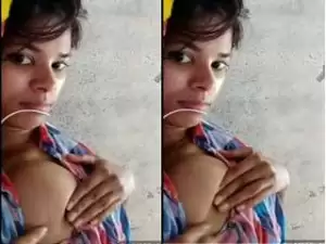 Exclusive- Cute Girl Showing Her Boob on Video Cal