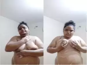 Today Exclusive- Desi BBW Bhabhi Record Her bathing Video Part 2